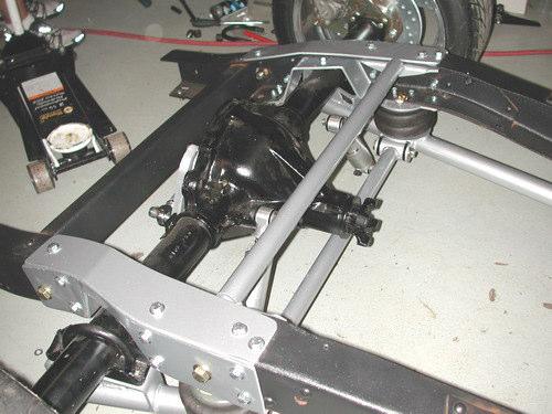 The other end of the panhard bar will bolt into the factory mount with a 5/8 x 2 ¾ bolt and Nylok jam nut supplied. 30.