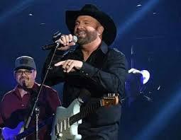 Two (2) tickets to the 2019 CMA Awards Country Late Night private After Party including premium cocktails, great food and live entertainment Two (2) tickets to the Country Music Hall of Fame