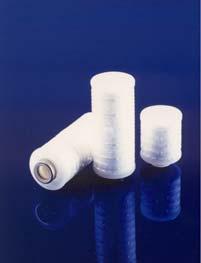 STERYTEMP are manufactured with hydrophobic expanded PTFE membrane, with absolute filtration rating of 0,2 µm, pleated with polypropylene support media suitable for high temperature.