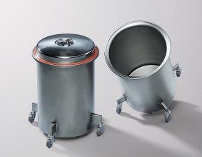 for waste. Lid in stainless steel with vulcanised seal. All-round stand and impact ring. Flat trolley In stainless steel. Platform smooth. Tubular frame. 4 deflector rollers.