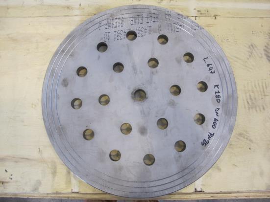 Depending on the number, size, and inclination of the holes, a dissipating plate provides different load dissipation values, improving the overall performance of the valve.