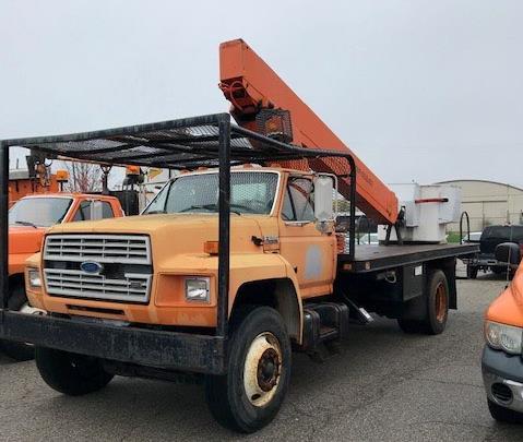 ITEM #18 1991 Ford F800 Orange 66,200 ± 1FDXK843MVA34819 Road Vehicle has been red tagged