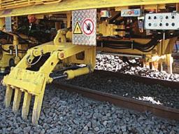 of handling all steps of ballast work (cleaning, recycling, renewal of old ballast and supply of new ballast).