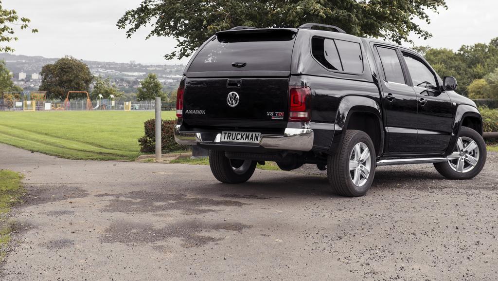 TRUCKMAN GLS REMOTE LOCKING THE STYLISH & SPORTY HARDTOP This luxury, sporty hardtop offers mobile ventilation with the help of sliding side windows and remote central locking.