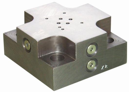 DIN 24342 COVER FOR DIRECTIONAL CONTROL SIZES 16mm TO 40mm 5000 PSI Standard D03 interface SAE O-ring ports for access to P & T Removable orifice plug options Ships standard with an orifice installed