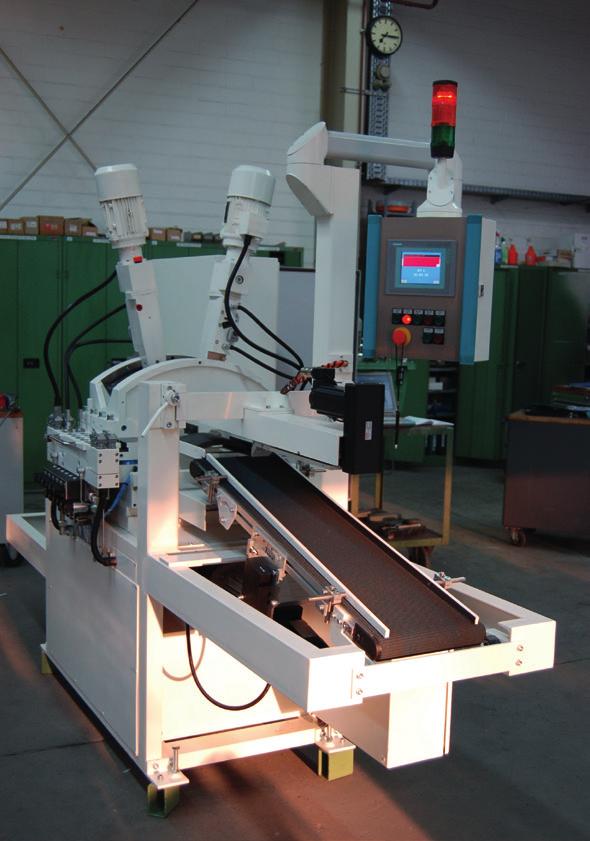 BT-1 BT-2 The advantage of this multispindle drilling machine for heavy duty brake blocks is the quick change over time.