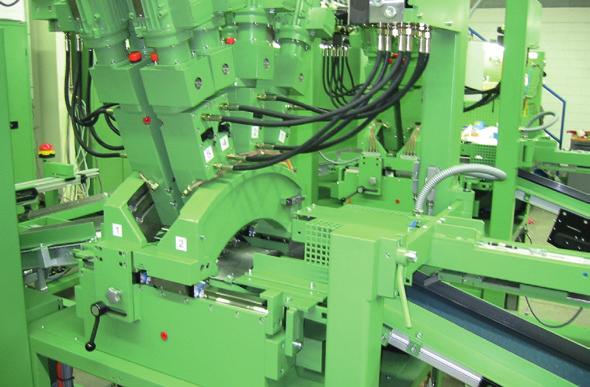 The Machine allows drilling just only half blocks from: - 175 mm to 215 mm inside radius - two to four rows blocks - max.