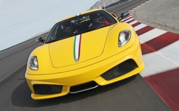 CUSTOMIZED DRIVING EXPERIENCE The Elite Supercar Experience can be upgraded with higher tier cars, more laps,