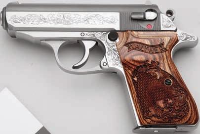380 UTO Machine Engraved en Mahogany Presentation ase D Model: Walther PPK/S Product: 150782 3.3-7+1 Rounds.
