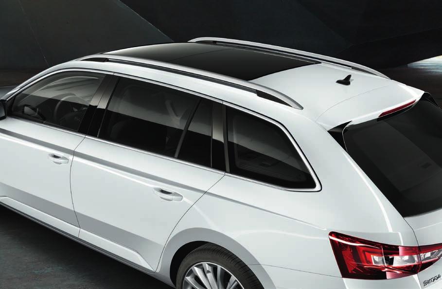 13 12 PANORAMIC SUNROOF The SUPERB COMBI will open up new vistas with the