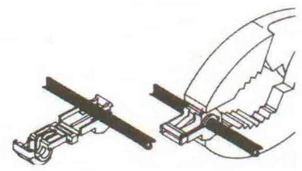 The brown wire (negative) of the harness connects to the t-tap connector on the green wire with the purple stripe in the vehicle. Fig. Fig. 23 Fig.