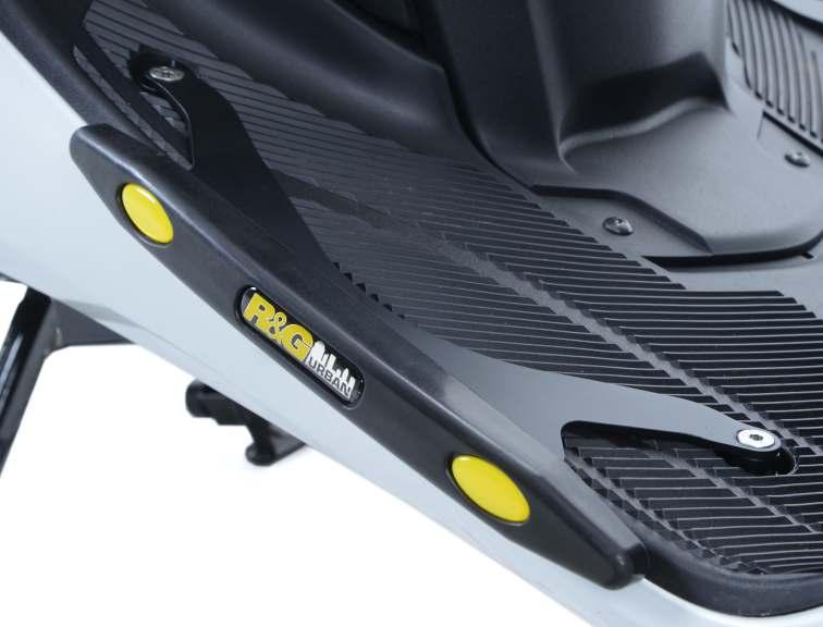 FOOTBOARD SLIDERS C600 SPORT C650 GT NSC50R TP0005BK TP0006BK TP0017BK FOOTBOARD SLIDERS These special sliders are designed to reduce damage to the side of the scooter in the event of a slide;