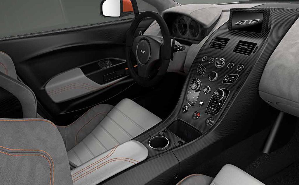 INTERIOR THEME GREY BLEND COMBINATION ILLUSTRATED GREY BLEND ALCANTARA UPPER ENVIRONMENT AND SEAT OUTER ARGENTO GREY LEATHER LOWER ENVIRONMENT