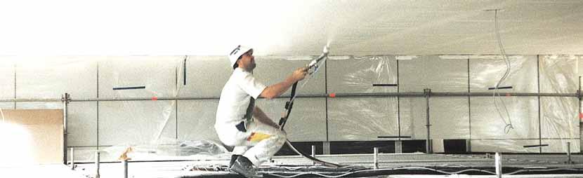 plaster spraying Machine-supported plaster application When using a machine to apply plaster, the material is delivered to the spraying lance by means of a spiral pump and hose.