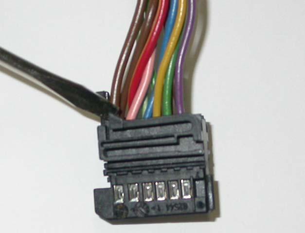 Pins 5 and 11 are both green wires and cannot be interchanged. These wires should be cut and spliced one at a time to ensure that they are connected correctly.