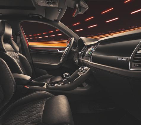 STYLISH DETAILS The dashboard features the original SportLine logo and striking Carbon décor.