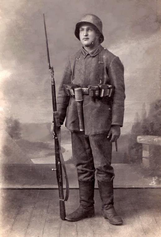Infantry training rifle M-1891 Soldier of Latvian army Jānis
