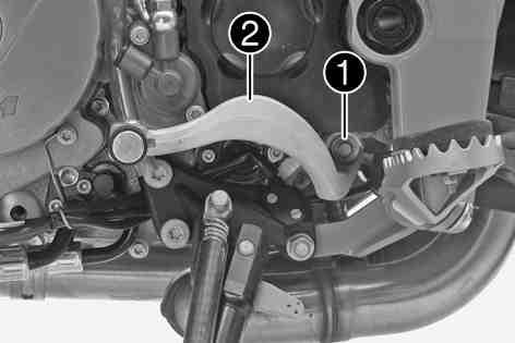 TUNING THE ENGINE 154 15.6Adjusting the basic position of the shift leverx Remove screw and remove shift lever.