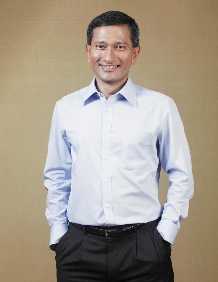 November 2014 In Conversation with: Vivian Balakrishnan, Singapore s Minister for the Environment and Water Resources (MEWR) This issue of In Conversation with features Dr Vivian Balakrishnan,