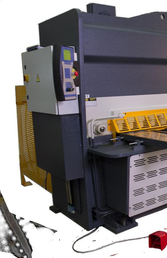 The hydraulic guillotine shears of the HSL range are driven by top mounted cylinders.