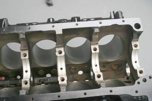 Engine block main bearing