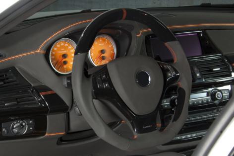 INTERIOR Description Sport Steering Wheel, Leather / Leather Leather / Alcantara Leather / Carbon Fibre
