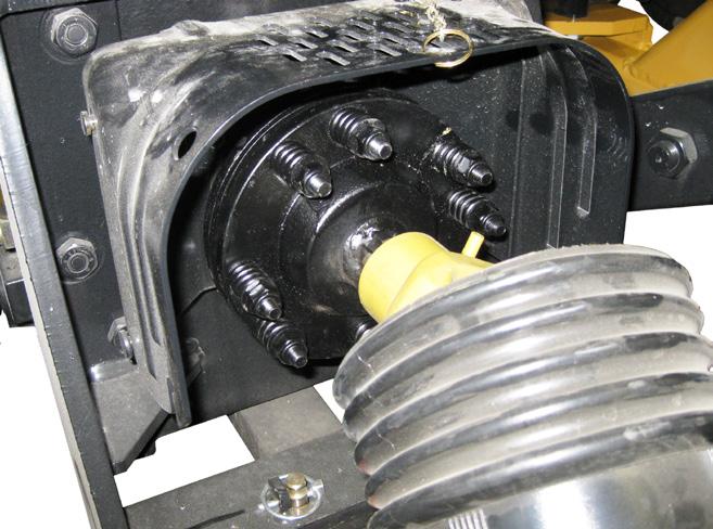 gear box s splined shaft (7) Push until the spring loaded locking pin (6) on the PTO drive shaft (5) locks into place in the groove on the gear box s splined shaft (7) Attach the PTO drive shaft