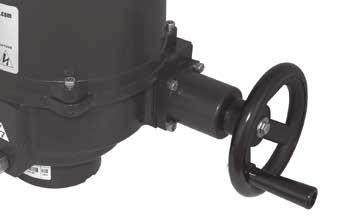 Operating by Hand ROM 1/A On the base of the gearbox a drive is provided for manual operation.