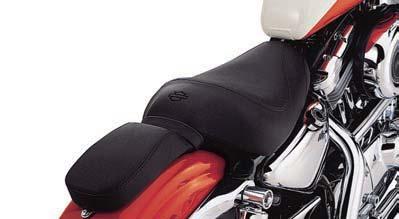 SPORTSTER TWO-UP SEAT WITH CUSTOM EMBROIDERED LOGO F. DIAMOND BACK SPORTSTER SEAT* This sleek seat features a low, lean and clean profile. Black embroidered Bar & Shield logo adds a subtle detail.