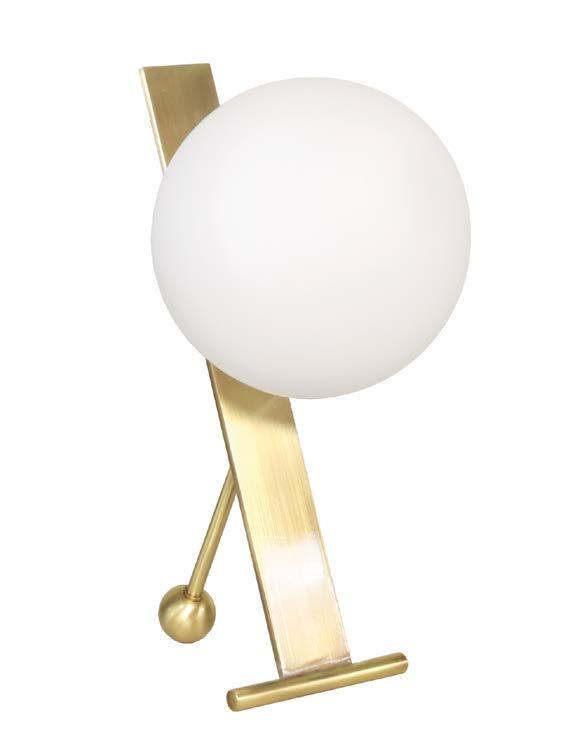 lee cm011 This lamp is a versatile piece that transmits sophistication and simplicity to any room.