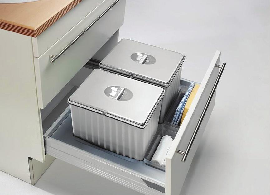 WBFLX6028 FLEX BINS Features: Perfect for sink drawer applications Includes a base which sits in either a Blum TANDEMBOX antaro, intivo or LEGRABOX drawer as well as 2 liner bins.