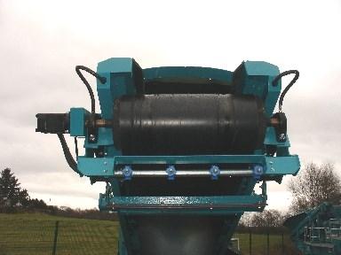 removable dust covers are fitted at the head end Polyurethane scraper fitted as standard Dust Suppression Sprays Sprays bars