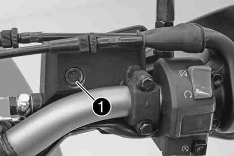 MAINTENANCE WORK ON FRAME AND ENGINE 91 Move the brake fluid reservoir mounted on the handlebar to a horizontal position. Check the brake fluid level at level viewer.