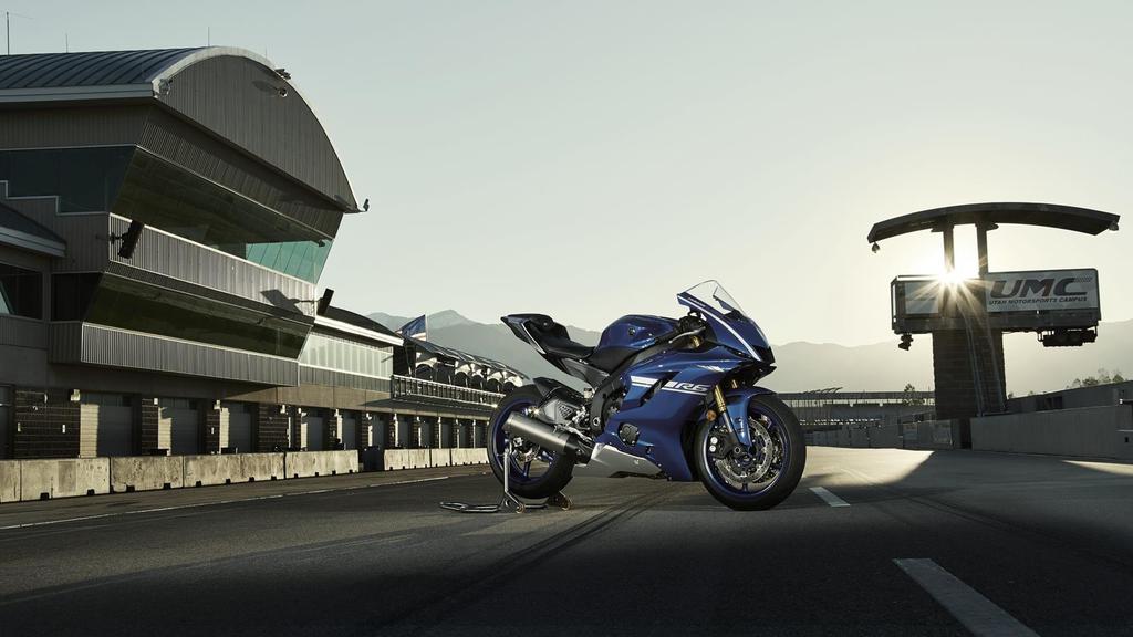 Aerodynamic style with next generation control With its advanced technology and aerodynamic body, the new takes 600 supersport design to a new extreme.