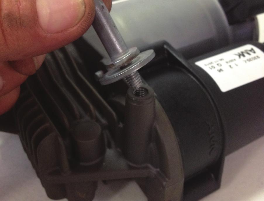 Do not remove the air fitting from the air suspension compressor. Doing so may cause damage and/or void warranty.
