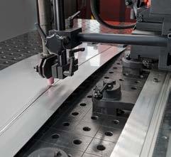 This feature provides for compensation of workpiece tolerances or warpage both in the horizontal and the vertical direction.