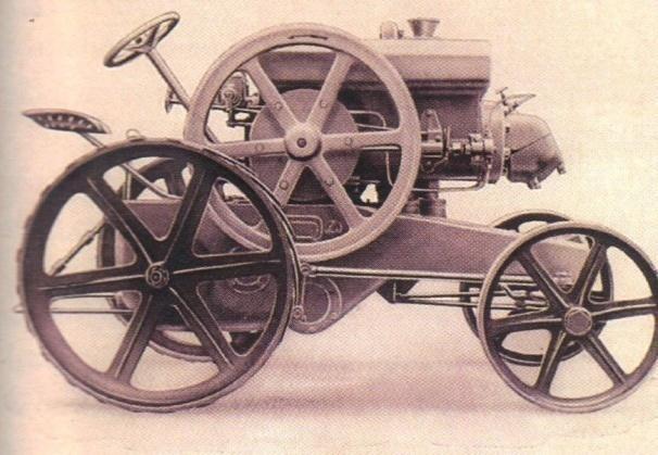 The tractor was powered by a two-stroke, singlecylinder engine with a 240mm bore by 260mm stroke (11756cc) capacity, with hot-bulb ignition, which developed 20 hp at 500 rpm.