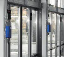 Details MANUAL OPERATION UND FAST AUTOMATIC OPENING FOLDING DOOR DRIVE BASIC Applicable for AL1F 2.0, AL2F, AL3F, ST2F Supply voltage 230 V Output max. 180 W Opening speed approx.