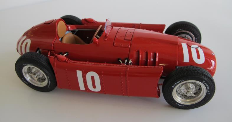 -19- CMC Lancia D50 Grand Prix of Pau, France, 1955 Eugenio Castellotti # 10, Runner-Up, Limited Edition 1.000 Pieces Scale 1: 18, Item No.