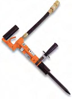 BH/DH HYDRAULIC WRECKING HAMMERS BH 112 BH 050 BH 112 - Kg 11 Light chisel and wrecking hammer Ideal for all the works of small demolition and