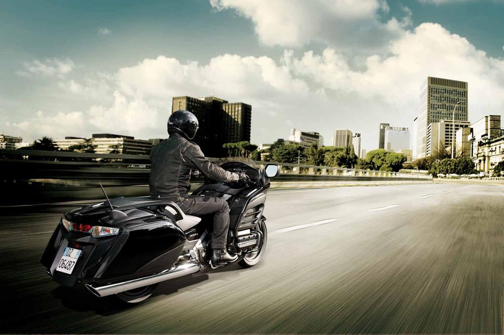 MAKE EVERY TRIP A MEMORABLE ONE The Goldwing F6B is powered by an 1832cc, Liquid-cooled 4-stroke 12-valve SOHC flat-6 engine.