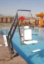 One Traveler can fulfil all of a facility s access lift requirements and Traveler is light and easy to move between locations by one lifeguard, if the cart is used.