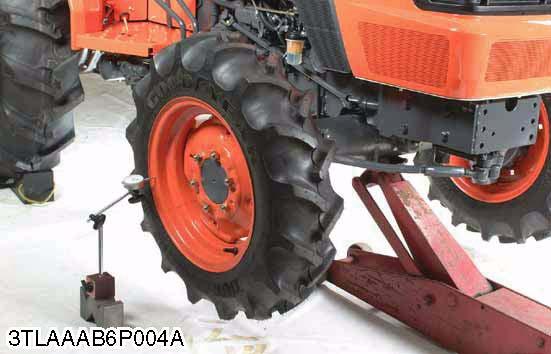 (A) Wheel to Wheel Distance at front (B) Wheel to Wheel Distance at rear (C) Front (D) 2WD (E) 4WD W1021328 Axial Sway of Front Wheel 1. Jack up the front side of tractor. 2. Set a dial gauge on the outside of rim.