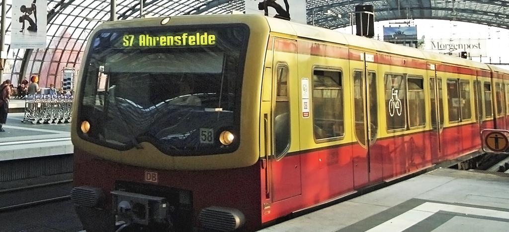 COMPONENT RE-ENGINEERING AND OVERHAUL (CRO) MAINTENANCE Traction Converter DASU 7.1 The S-Bahn Berlin is operating 500 2-car trains of the 481 series. The traction converters type DASU 7.