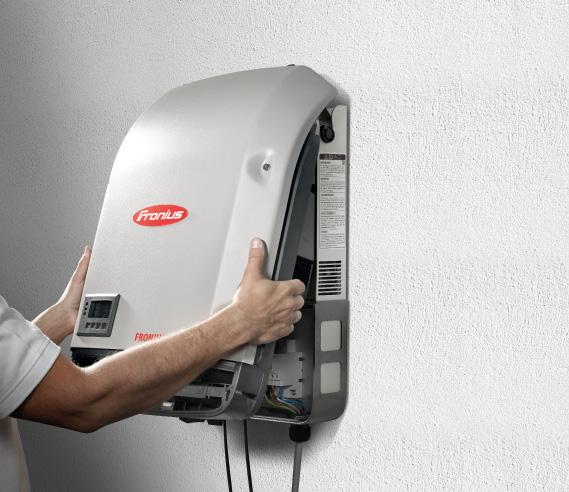 The Fronius SnapINverter range represents the latest stage in the evolution of inverter technology: Smarter: Inbuilt WLAN monitoring, easy commissioning, energy