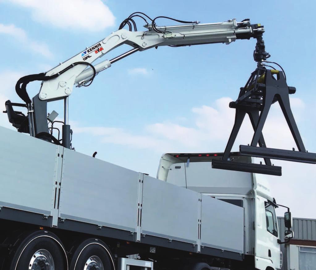 ROLLOADER CRANES ALL-IN-ONE KENNIS STABILITY SYSTEM The custom-built Kennis stability system combines the power of side extension cylinders and stabiliser legs to present extraordinary stability and