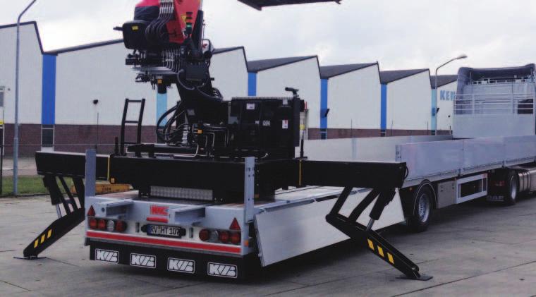 COMPACT STRUCTURE FOR HASSLE-FREE STORAGE The compact structure of the Kennis rolloader cranes allows it to be easily folded and stored in nominal space, while the minimal tare weight efficiently