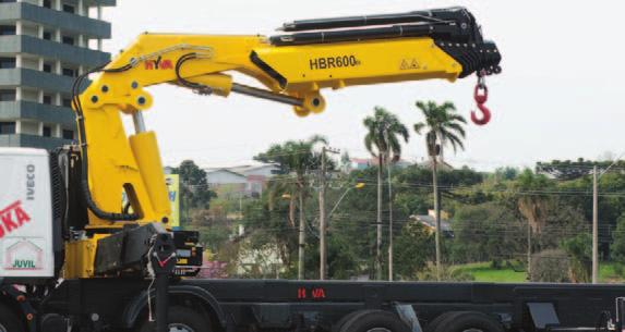 The large articulated cranes remain constant in all boom positions, and are available with manual