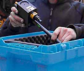 GGVS 2 1 1 Tension locks and tear-resistant textile fibre straps ensure that the containers remain properly sealed during transport.