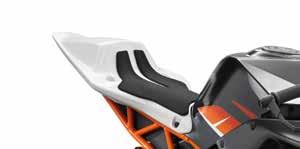 direct feel for your KTM and the road surface. GRAPHICS KIT RACE A graphics kit to bring your RC closer to a race ready feel.